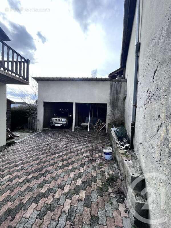 Maison à MUR-DE-BARREZ