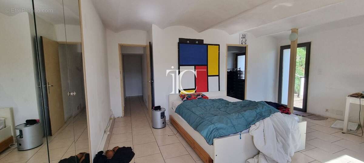 Maison à SAINT-PIERRE-SAINT-JEAN