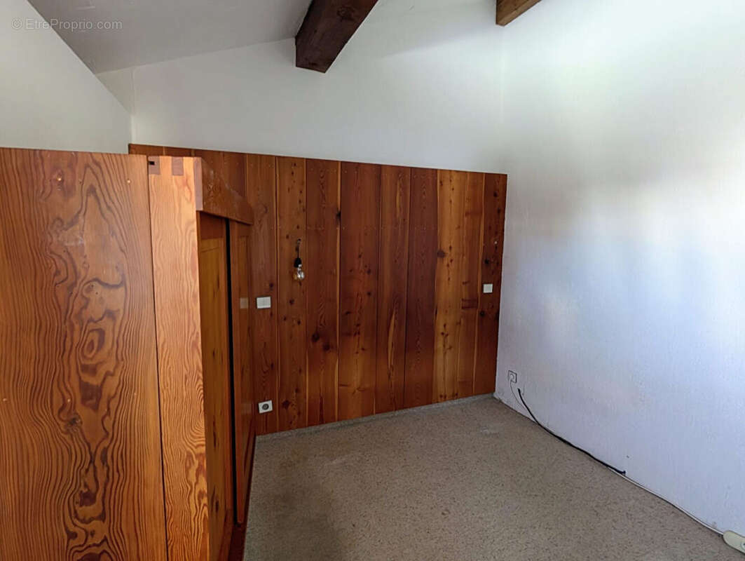 Maison à LES CHAPELLES