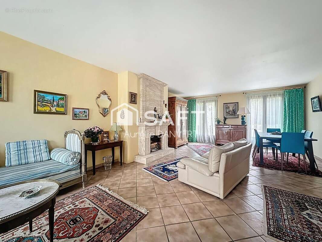Photo 2 - Maison à RUEIL-MALMAISON