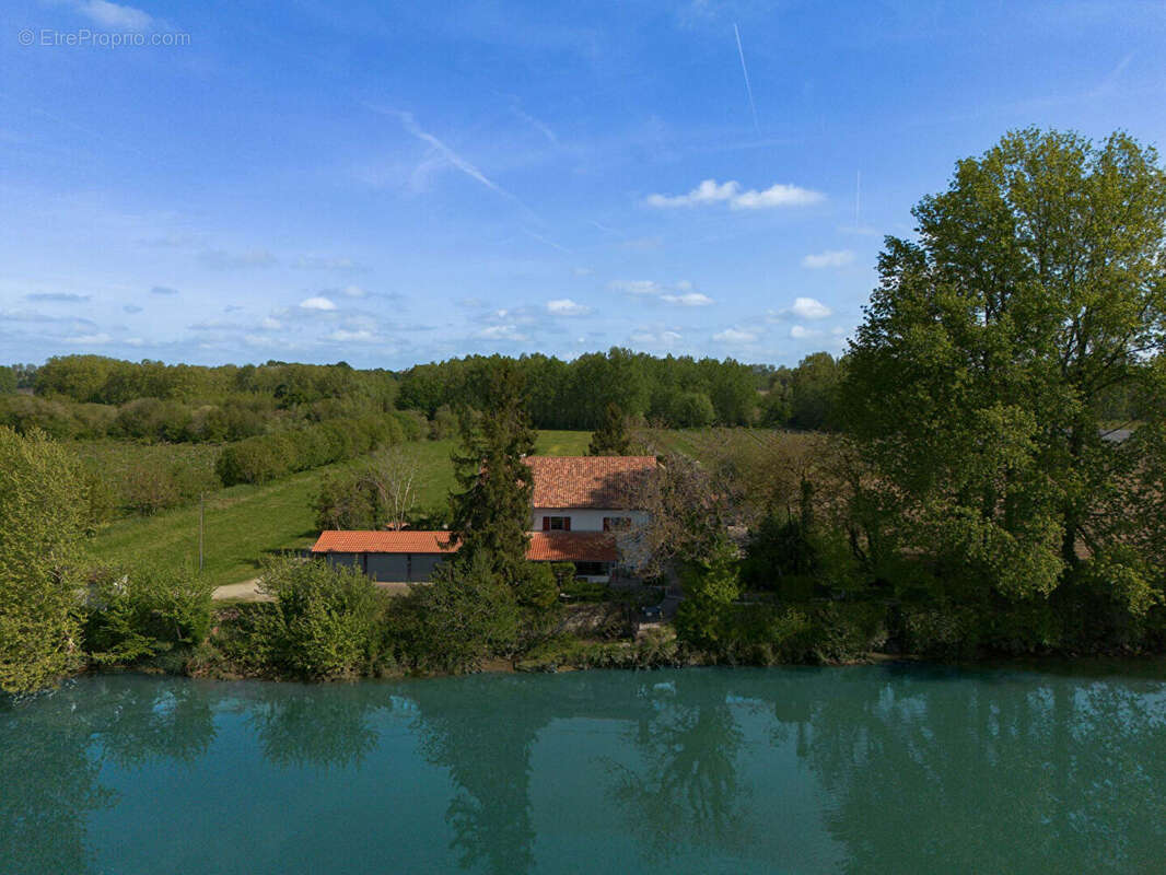 Sur les rives du Gave, 550 m² d'histoire réinventée, prêts à porter votre projet. - photo 5