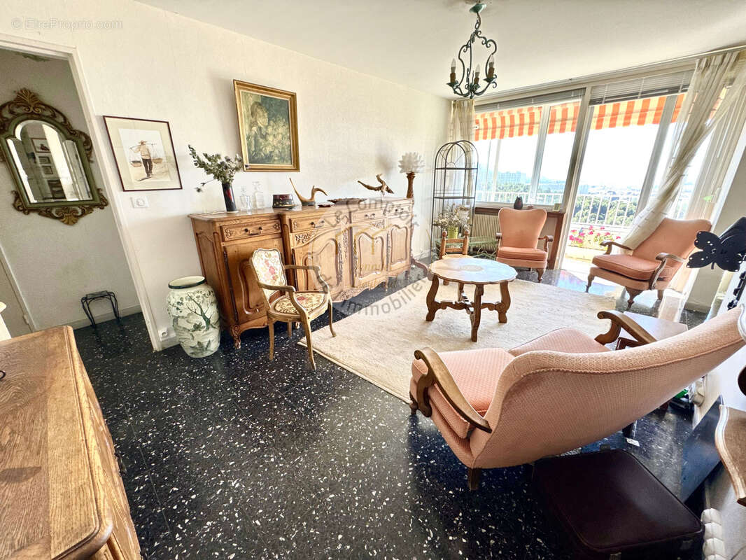 Appartement à MARSEILLE-9E