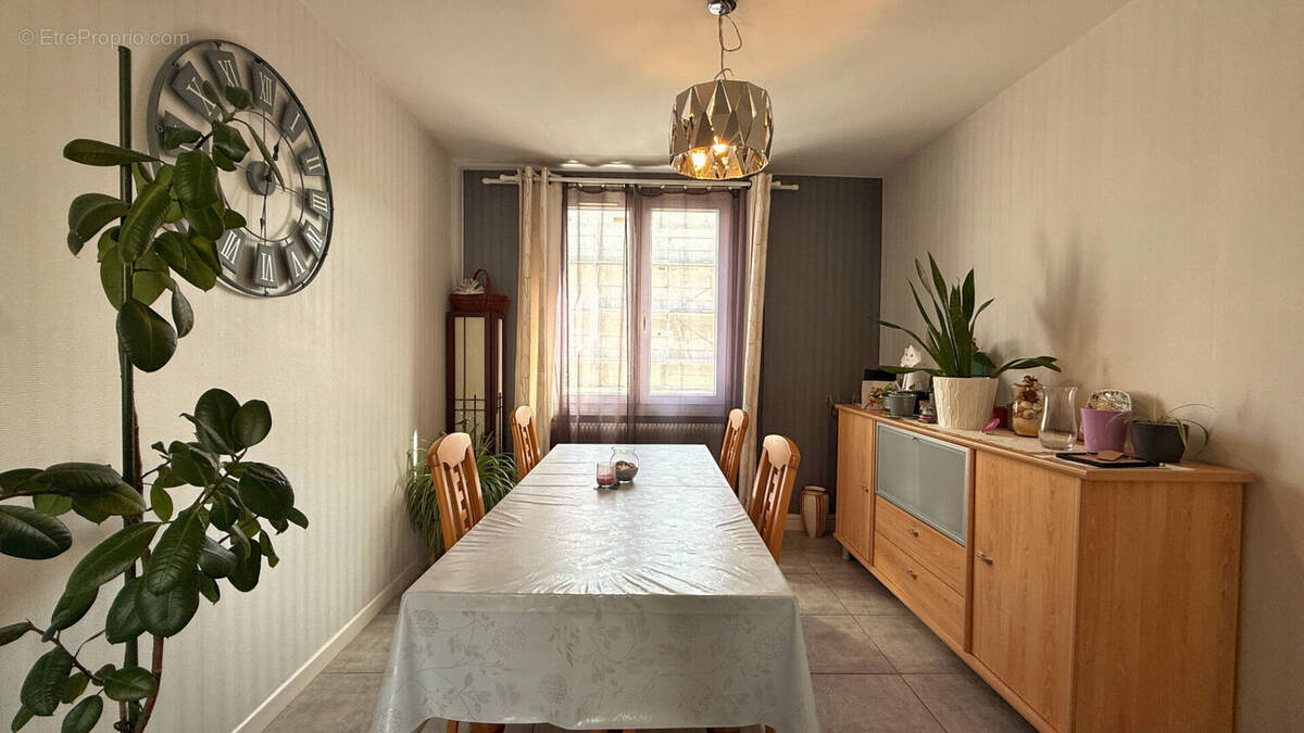 Appartement à LYON-8E