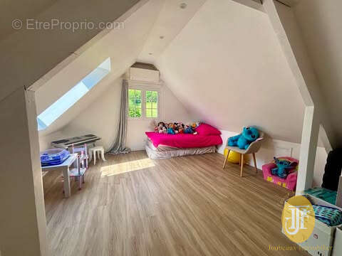 Maison à LA CHAPELLE-REANVILLE