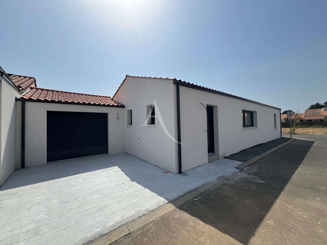 Maison à LONGEVILLE-SUR-MER