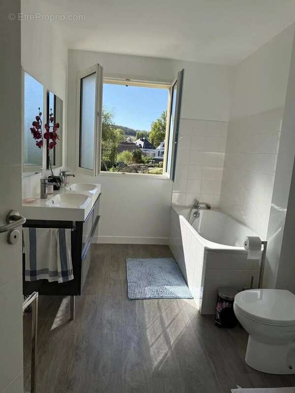 Maison à SAINT-CHERON