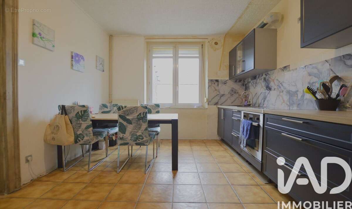 Maison 90 m² à Sainte-Marie-Aux-Chenes  - photo 2
