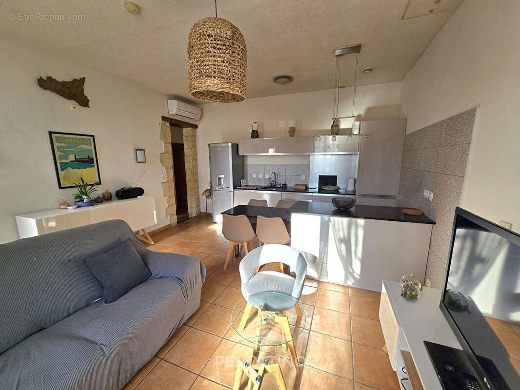 Appartement à CADOLIVE