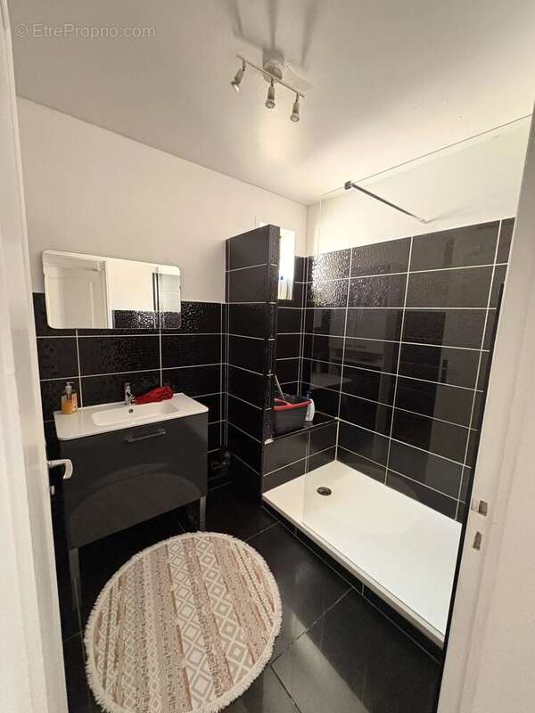 Appartement à MARSEILLE-2E
