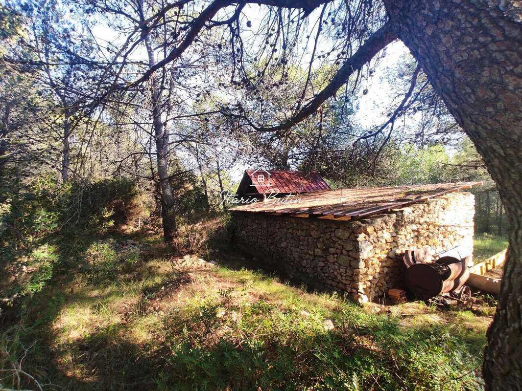 Terrain à QUARANTE