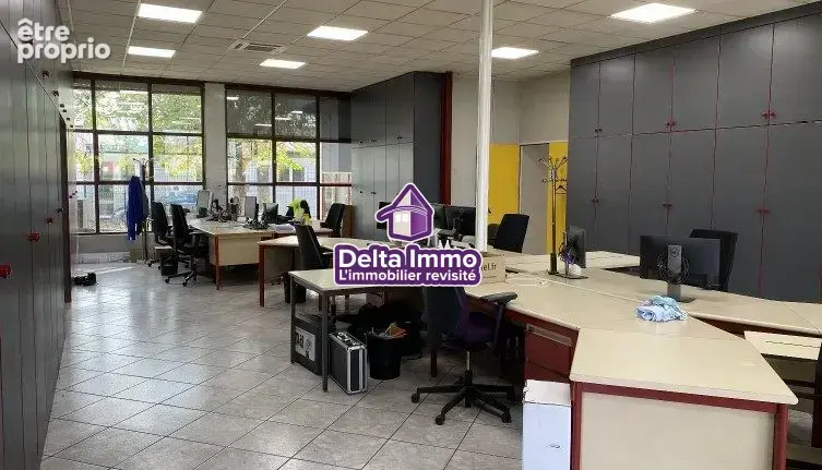 Commerce 924 m² à vendre à Evreux (27000) - photo 4