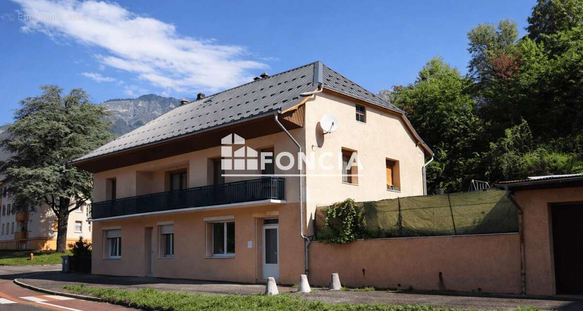 Maison à UGINE