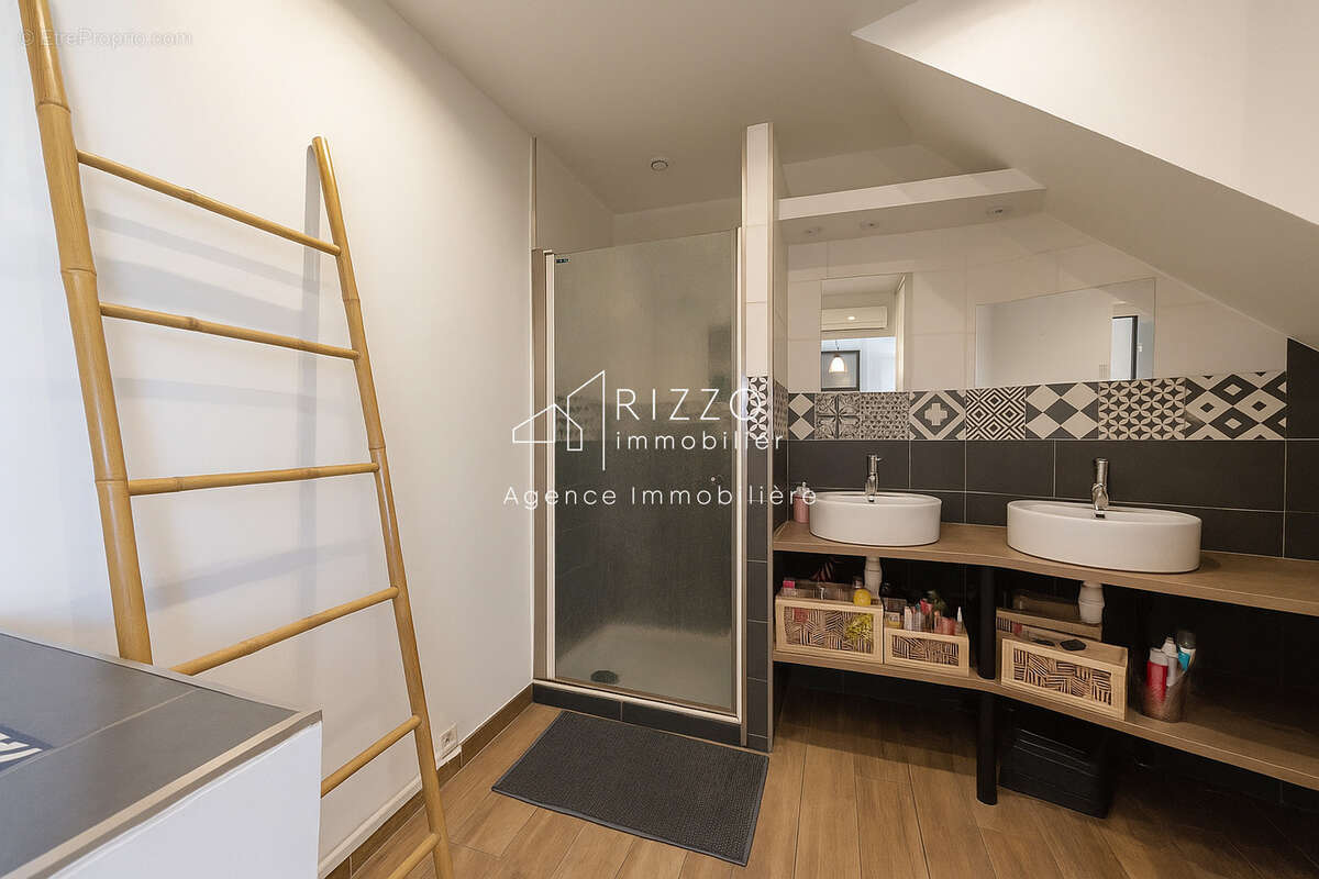 Appartement à GEX
