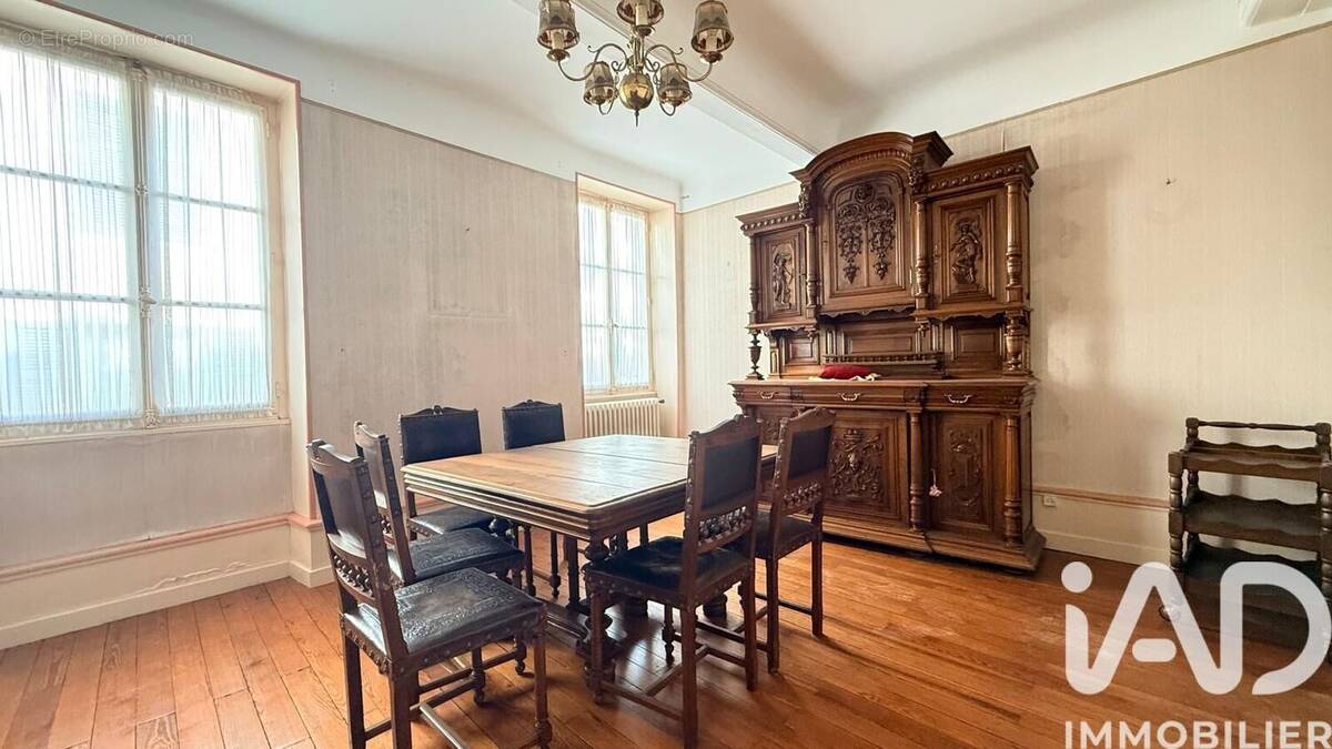 Photo 1 - Maison à CHAROLLES