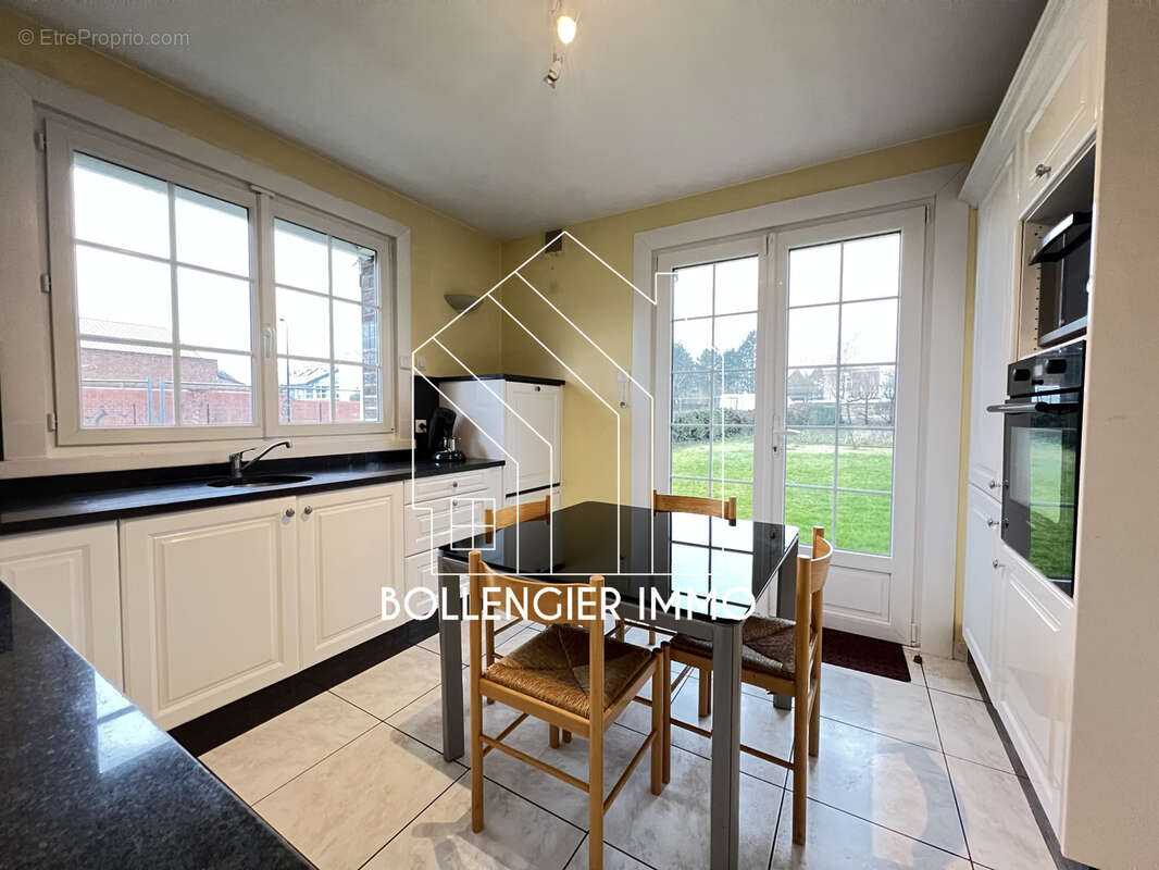 Maison à HAZEBROUCK