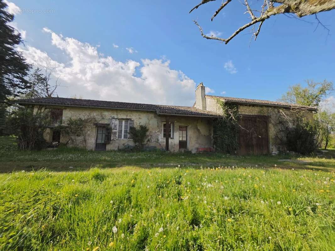 Maison à LAUZUN