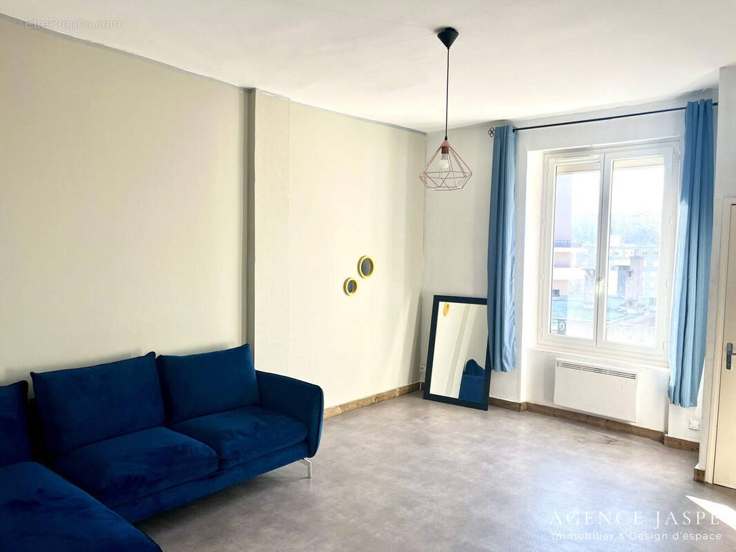 Appartement à SAINT-ETIENNE