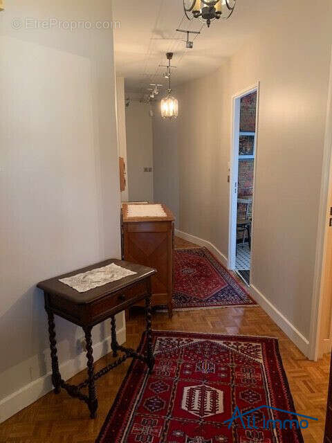 Appartement à CHARENTON-LE-PONT