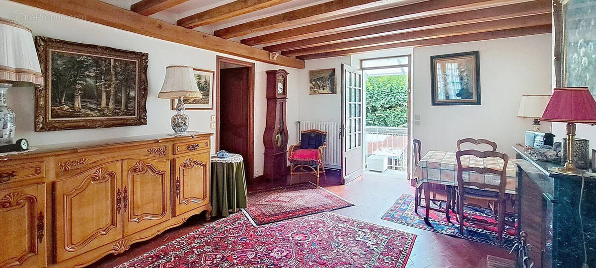 Maison à CERNY