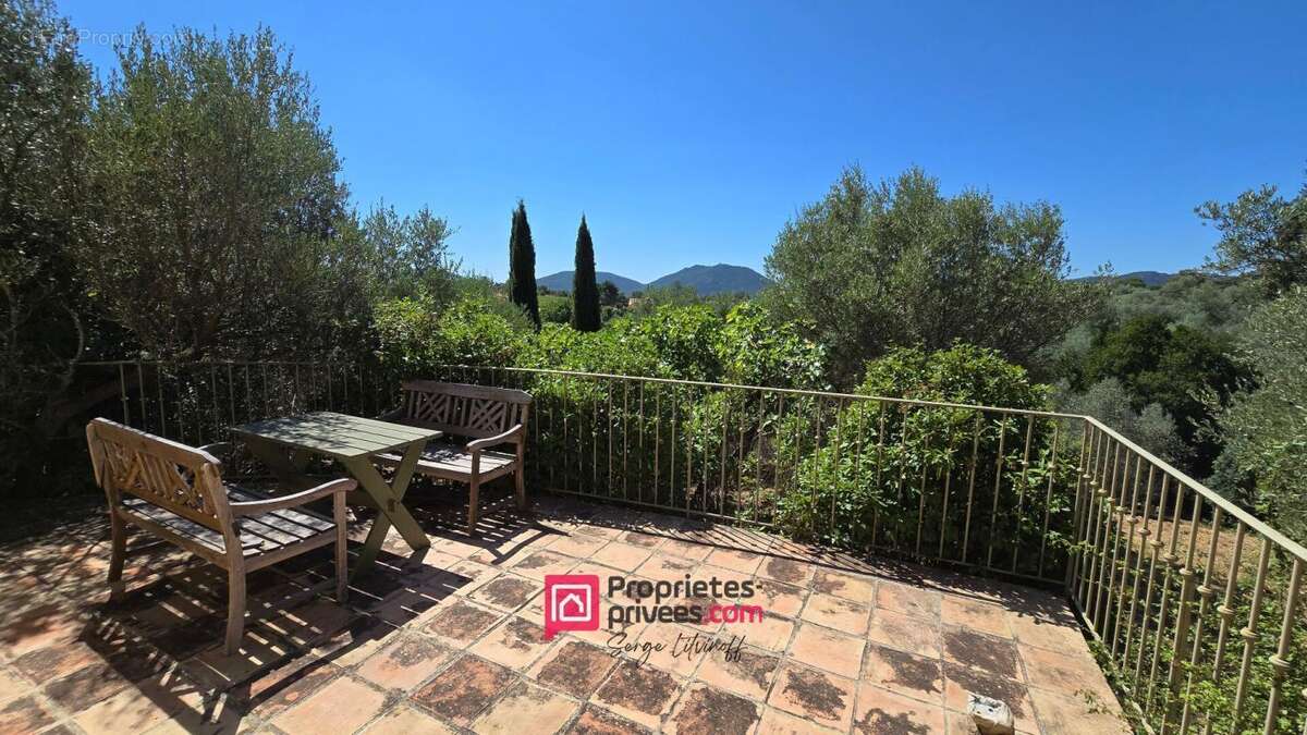 Maison à PLAN-DE-LA-TOUR