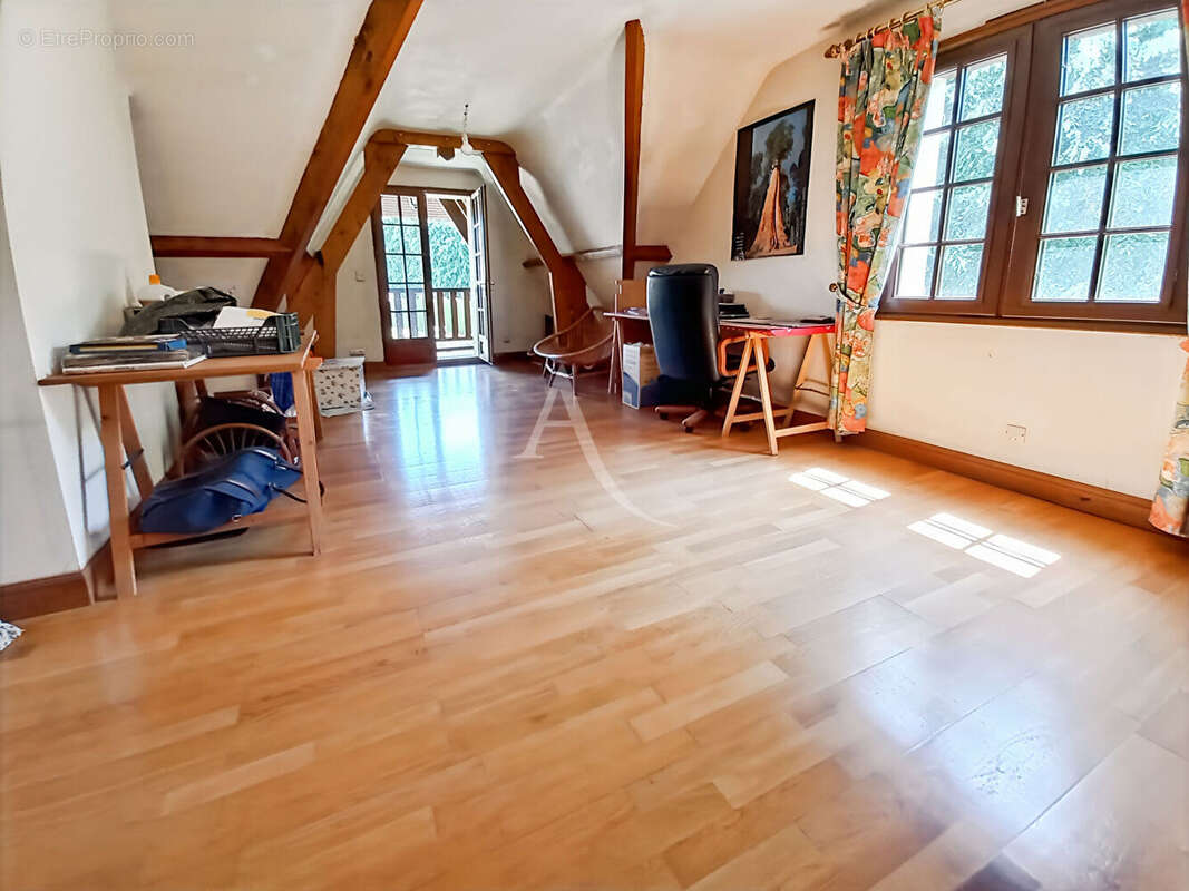 Maison à PETIT-COURONNE