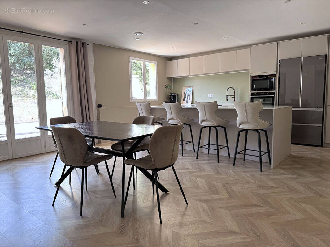 Maison à VILLENEUVE-LES-AVIGNON