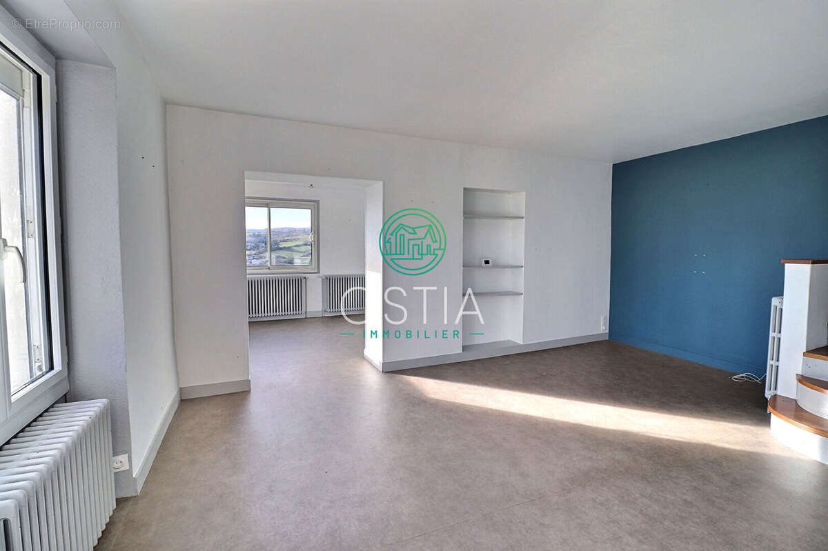 Maison à SAINT-MARTIN-LA-PLAINE