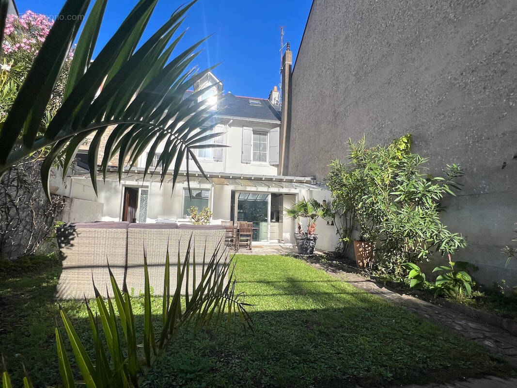 Maison à LE POULIGUEN