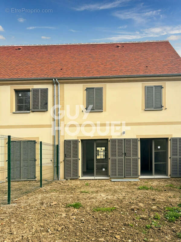 Maison à FONTENAY-TRESIGNY