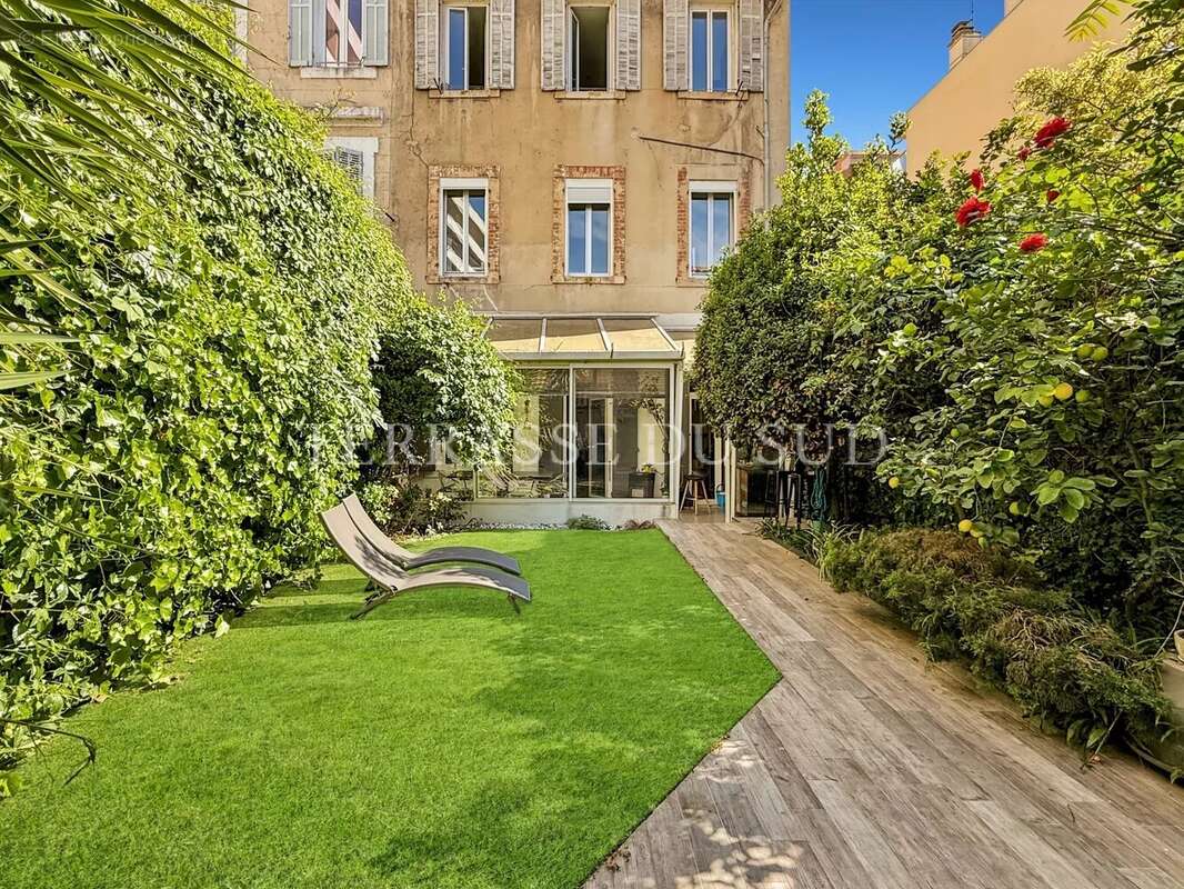 Appartement à MARSEILLE-8E
