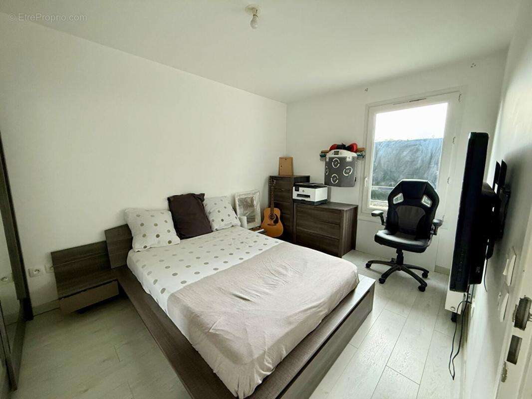 Appartement à SAINTE-GENEVIEVE-DES-BOIS