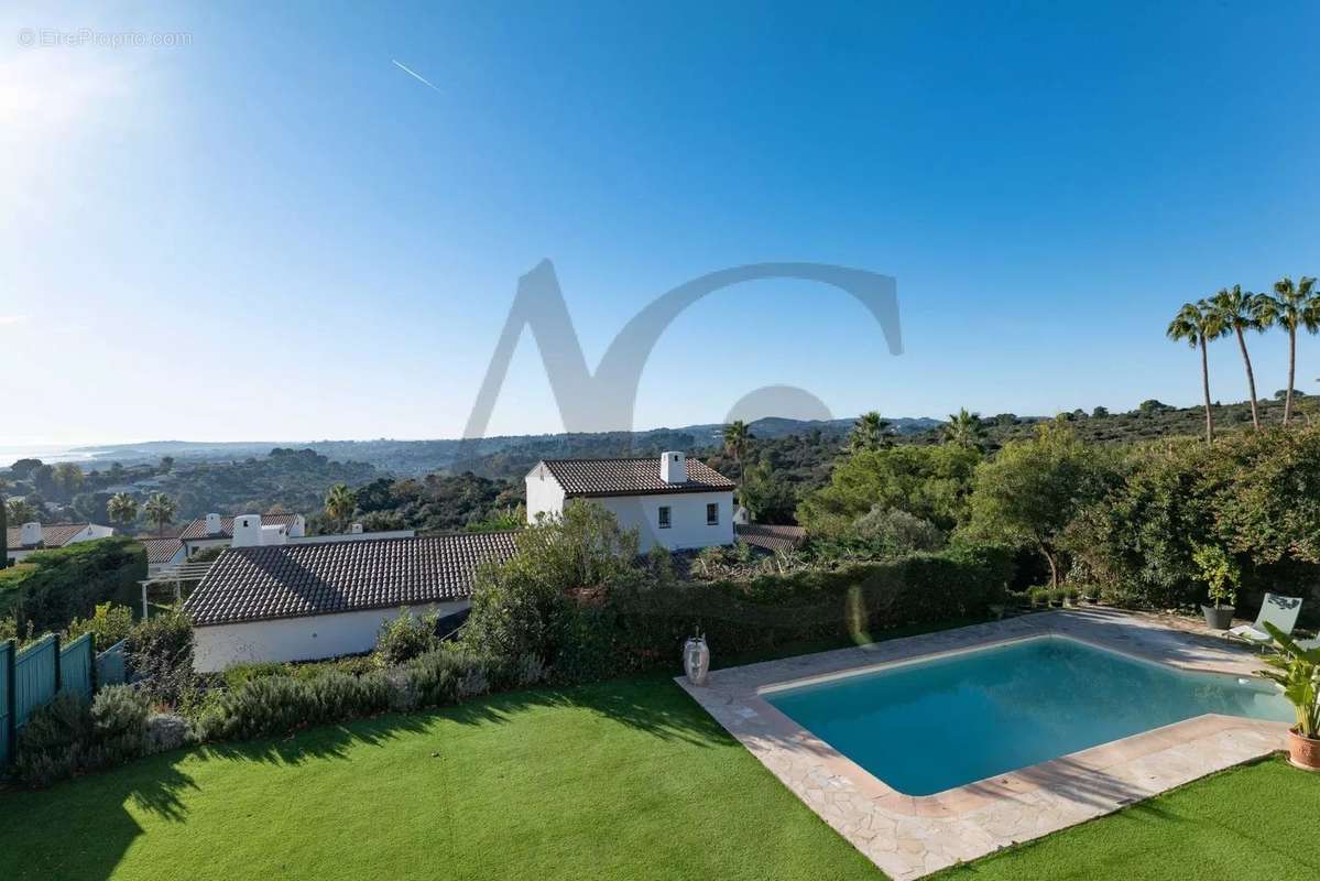 Maison à VILLENEUVE-LOUBET