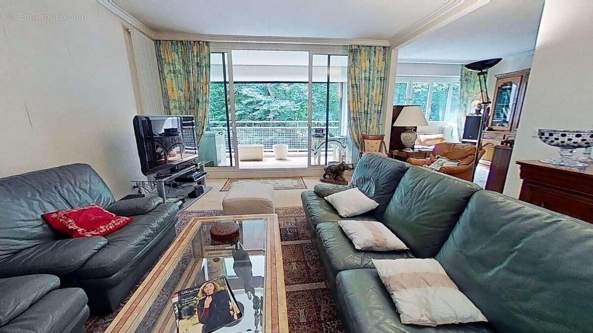 Appartement à VAUX-LE-PENIL