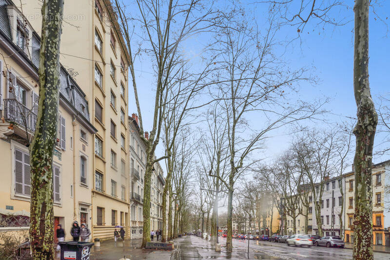 Appartement à LYON-1E