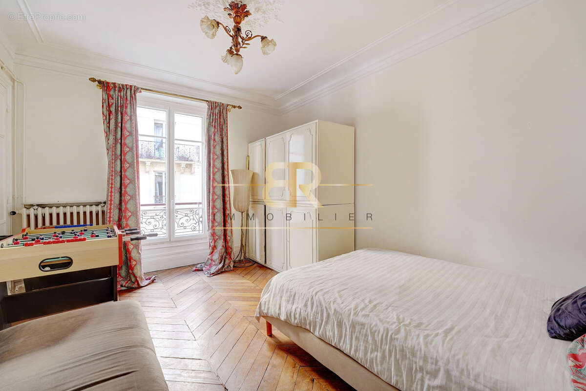 Appartement à PARIS-9E