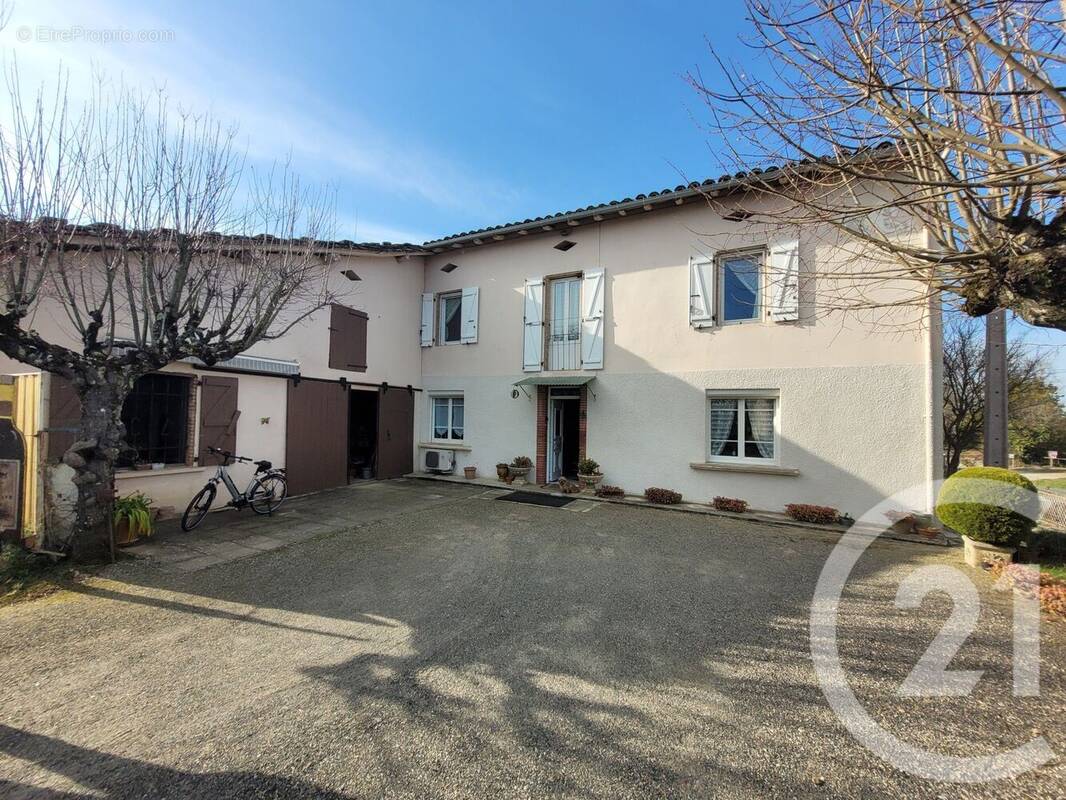 Maison à LISLE-SUR-TARN