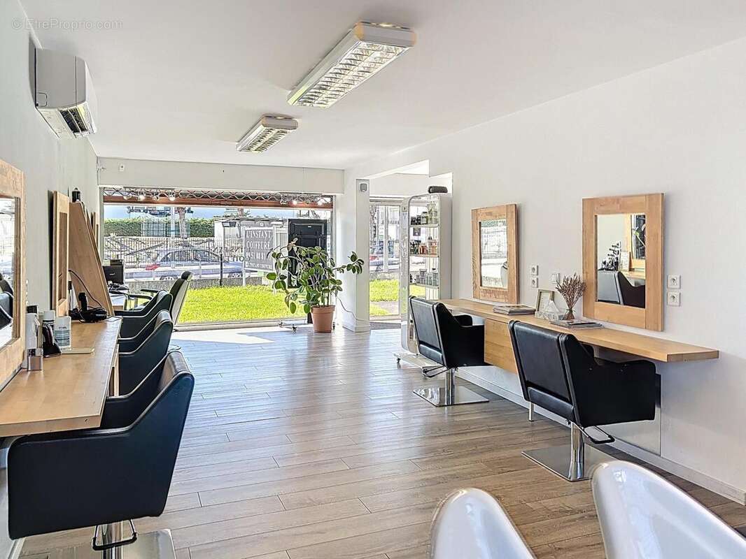 Photo 3 - Commerce à EYSINES