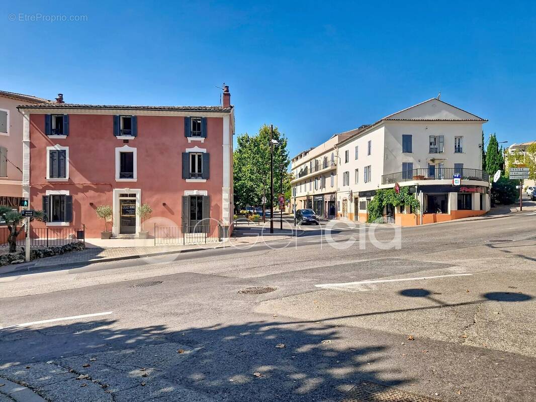 Appartement à LE ROURET