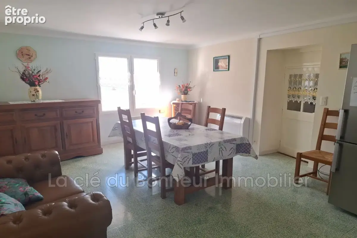 Maison 5 pièces 105 m² à vendre à Aiguines (83630) - photo 3
