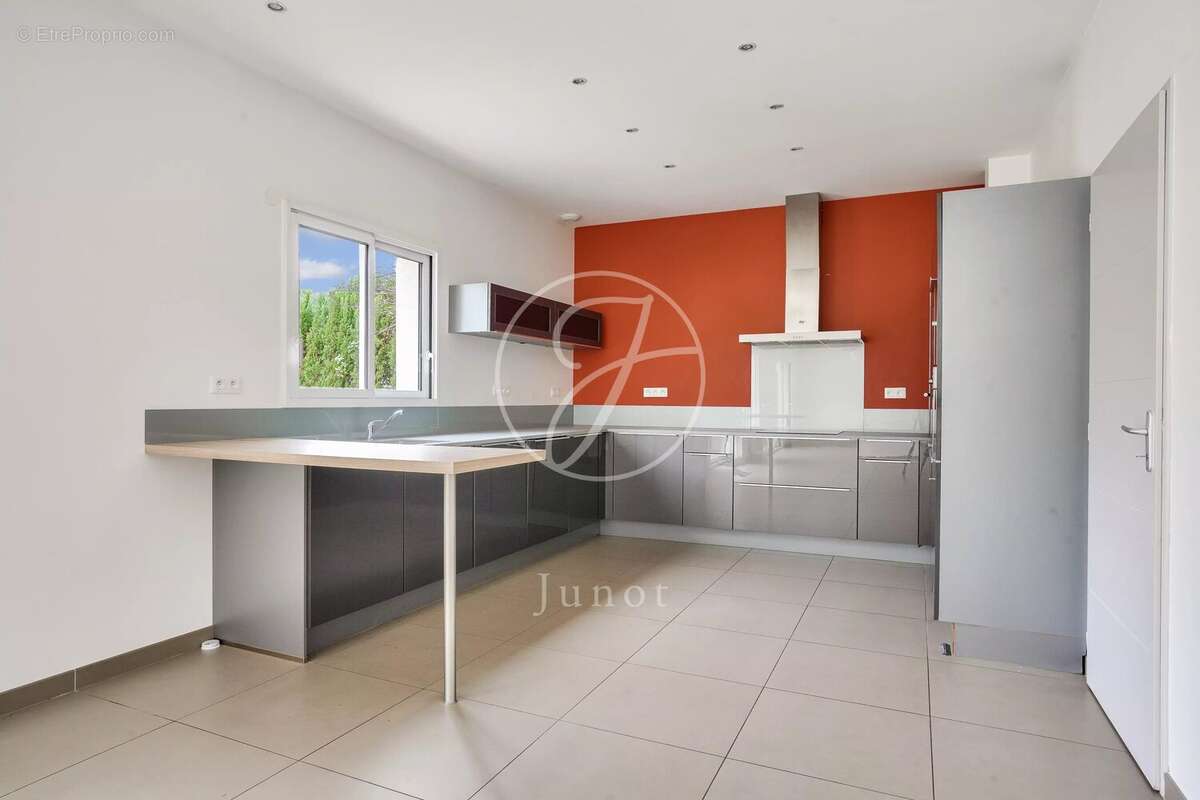 Maison à CROISSY-SUR-SEINE