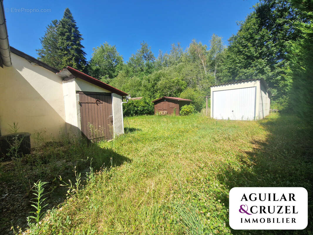 Maison solognote de plain-pied avec garage et dépendances   Neuvy-sur-Barangeon - photo 9