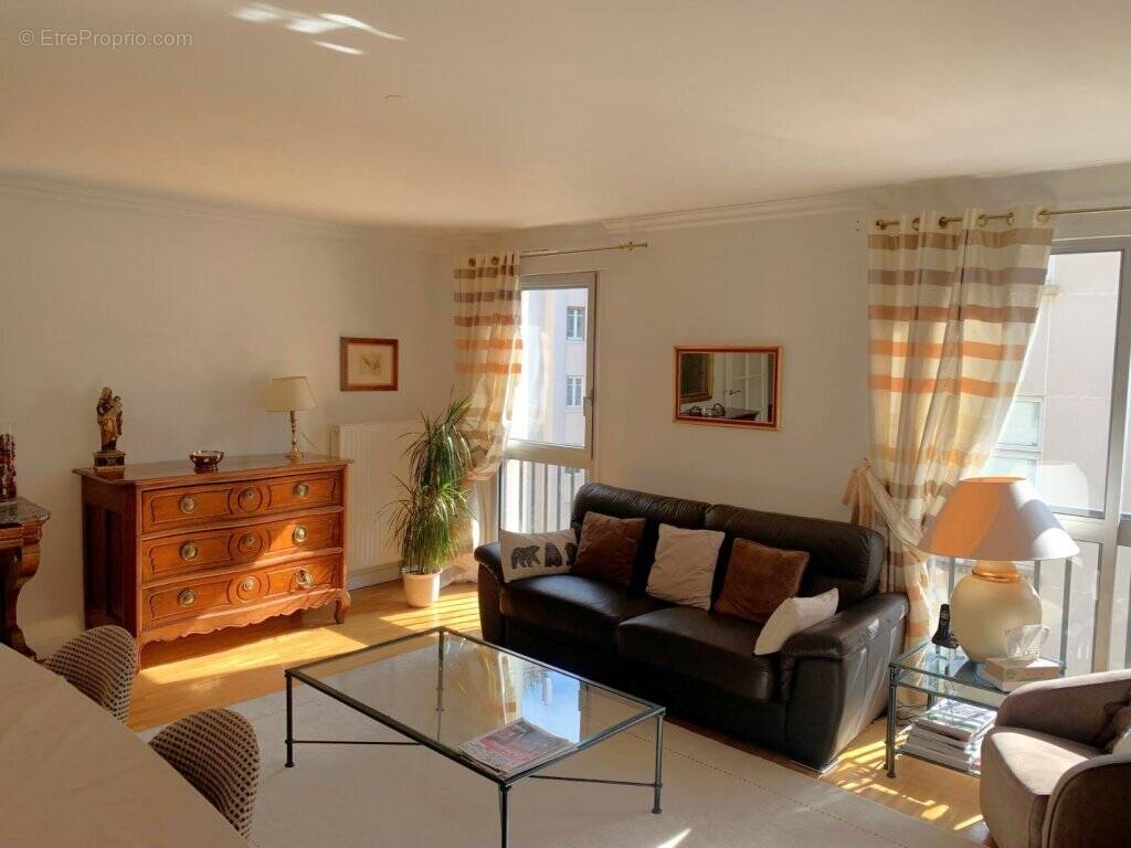 Appartement à LYON-6E