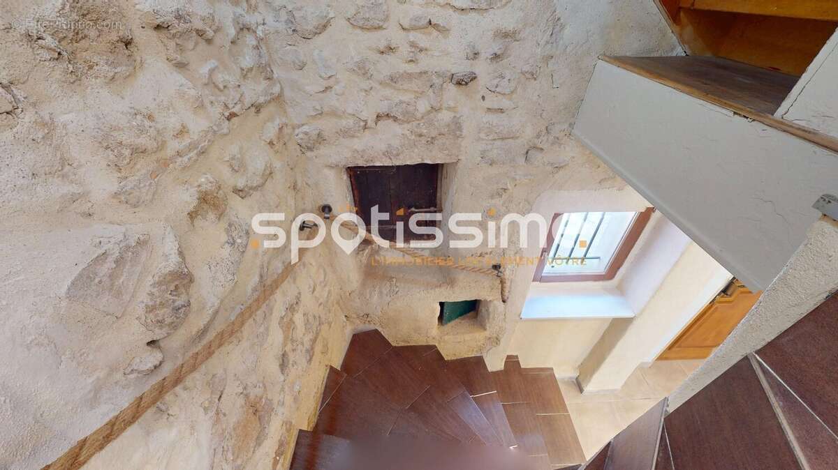 Maison à POMEROLS