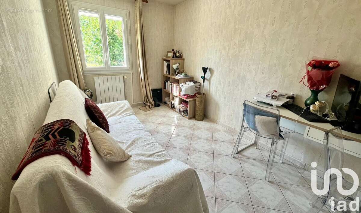 Photo 9