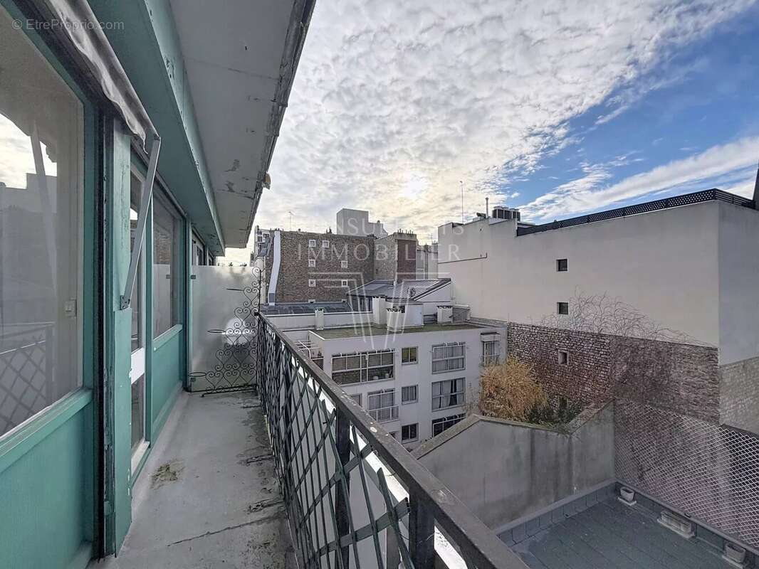 Appartement à PARIS-17E