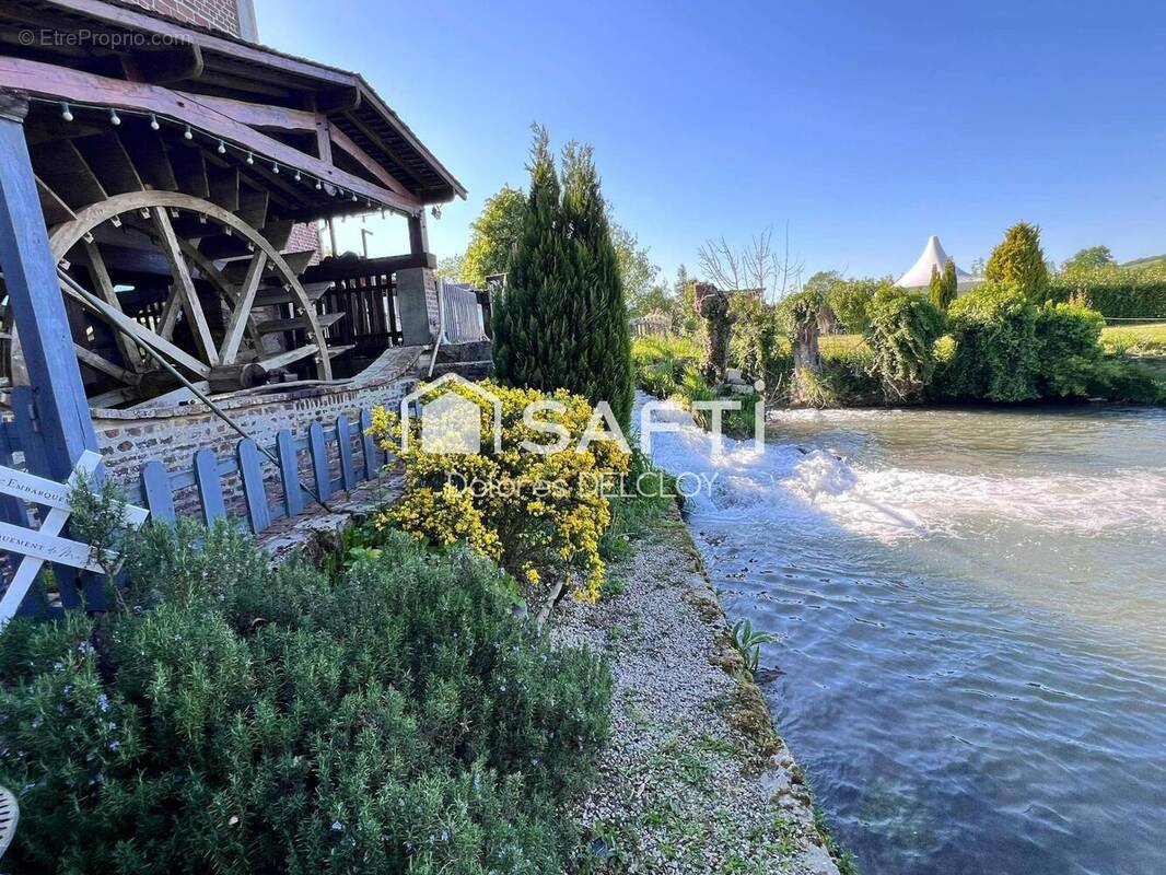Photo 1 - Commerce à BEAUVAIS