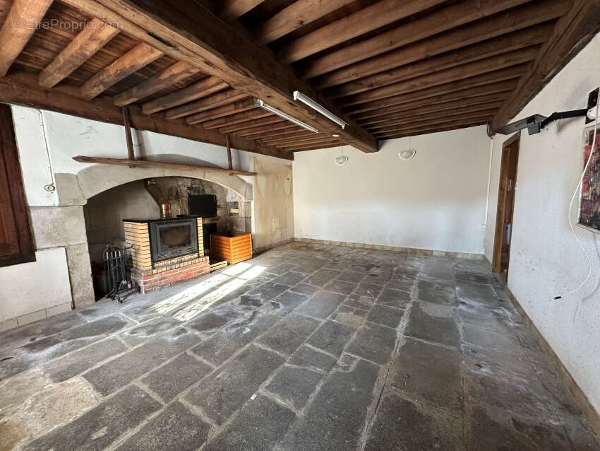 Maison à SAINT-GERVAIS-D'AUVERGNE
