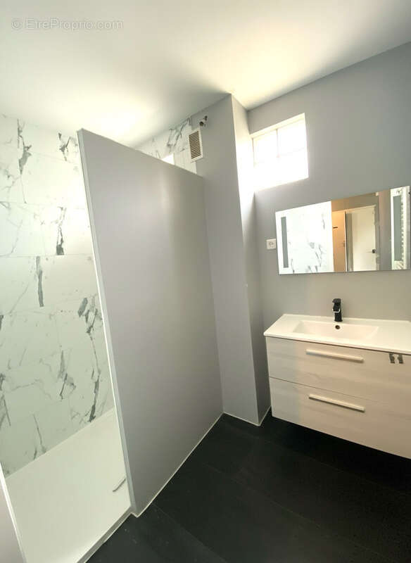 T3 de 80 m2 avec balcons et garage - Berges  de l'Allier - photo 8