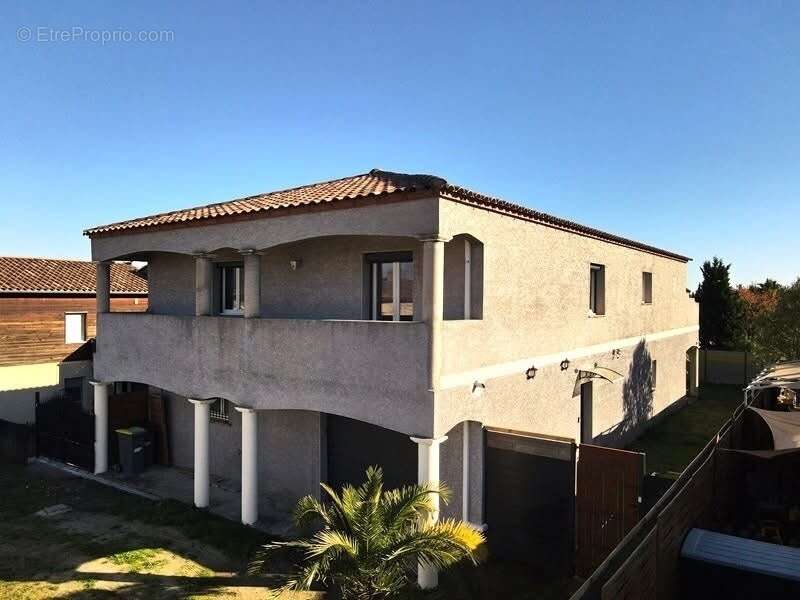 Maison à VILLEMOUSTAUSSOU