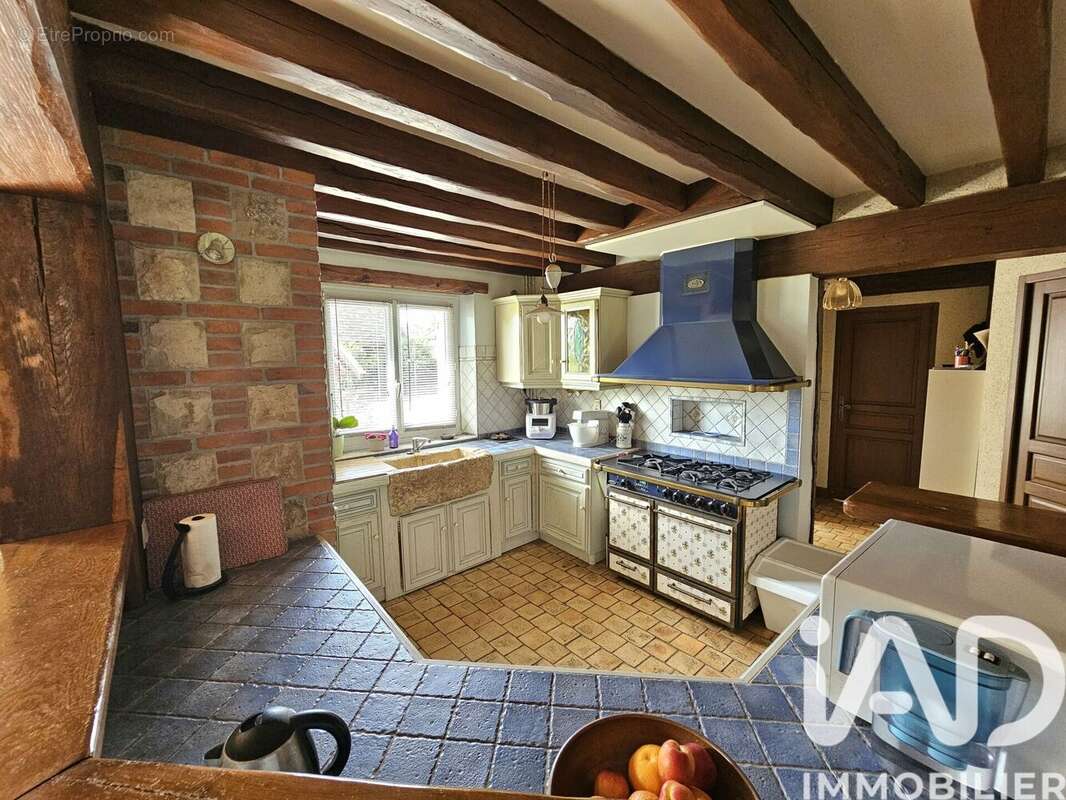Maison 148 m² à Saint-Ange-Et-Torcay  - photo 5
